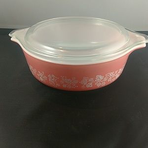 Other - Vintage Pink 6" Pyrex with Lid Other - Vintage Pink 6" Pyrex with Lid